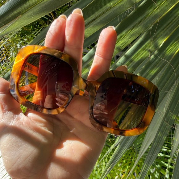 Kendall Amber Cloud Sunglasses - Picture 5 of 15